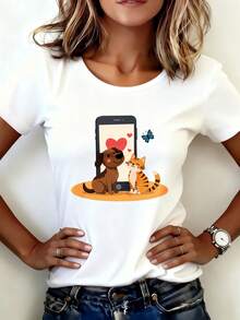 Camiseta Estampada para Mujer con Diseño de Perro Marrón, Gato Naranja y Smartphone - Camiseta Casual Blanca de Manga Corta y Cuello Redondo, con un Corte Relajado para Todas las Estaciones, Perfecta para el Uso Diario y Vacaciones (Lavable aáquina). - Blanco - Ver 7