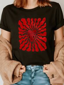 Corazón rojo con rostro humano y rayos que emanan simbolizando energía amor pasión y autenticidad en un arte único camiseta de mujer moderna para uso casual cómoda y expresiva - Negro - Ver 1