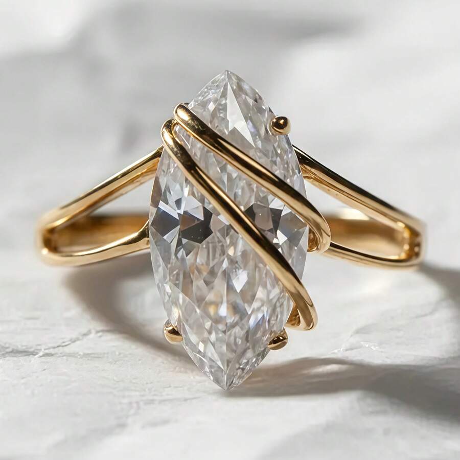 18K镀金奢华扭纹眼形锆石订婚戒指，女士高贵风格 - 金色 - 查看 1
