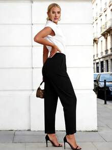 Pantalones de trabajo ajustados y acortados de color liso que ceñen la cintura - Negro - Ver 6