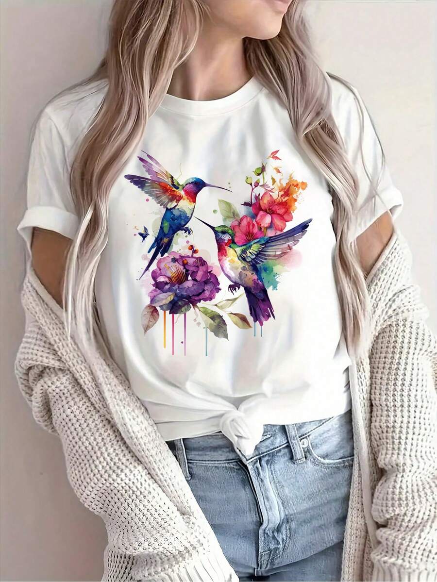 Camiseta Casual de Manga Corta para Mujer - Blusa con Estampado Abstracto de Colibrí y Flores, Transpirable, Semitransparente, Cuello Redondo, Tela de Elasticidad Media para Comodidad en Todas las Temporadas, Lavable a Máquina, para Atuendos Casuales o Elegantes (Corte Regular)--Camiseta de algodón suave, cómoda y holgada para uso casual. - Blanco - Ver 1