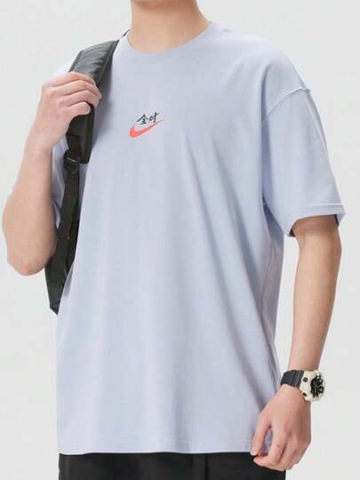  Nike Sportswear 全對滿分印花圖案圓領寬鬆套頭短袖T卹 男款