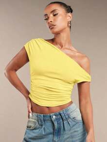 Blusa asimétrica de hombro oblicuo para mujeres de unicolor con fruncido, ideal para el verano - Amarillo - Ver 4