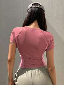 Camiseta de manga corta ajustada y deportiva para mujer con diseño de manga raglán y estampado de letras, estilo Y2K - Morado - Ver 4