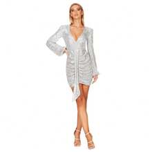 Women's Champagne-Colored Sequined Dress With A Deep V-Neck, Long Bell Sleeves, And An Asymmetrical Draped Mini Design. The Stretchy, Shiny Fabric Is Ideal For Evening Parties, Birthdays, And Winter Festive Events. Its Glamorous And Sexy Style Is Perfect For Elegant Dinners And Celebrations. - 銀色 - 查看 5