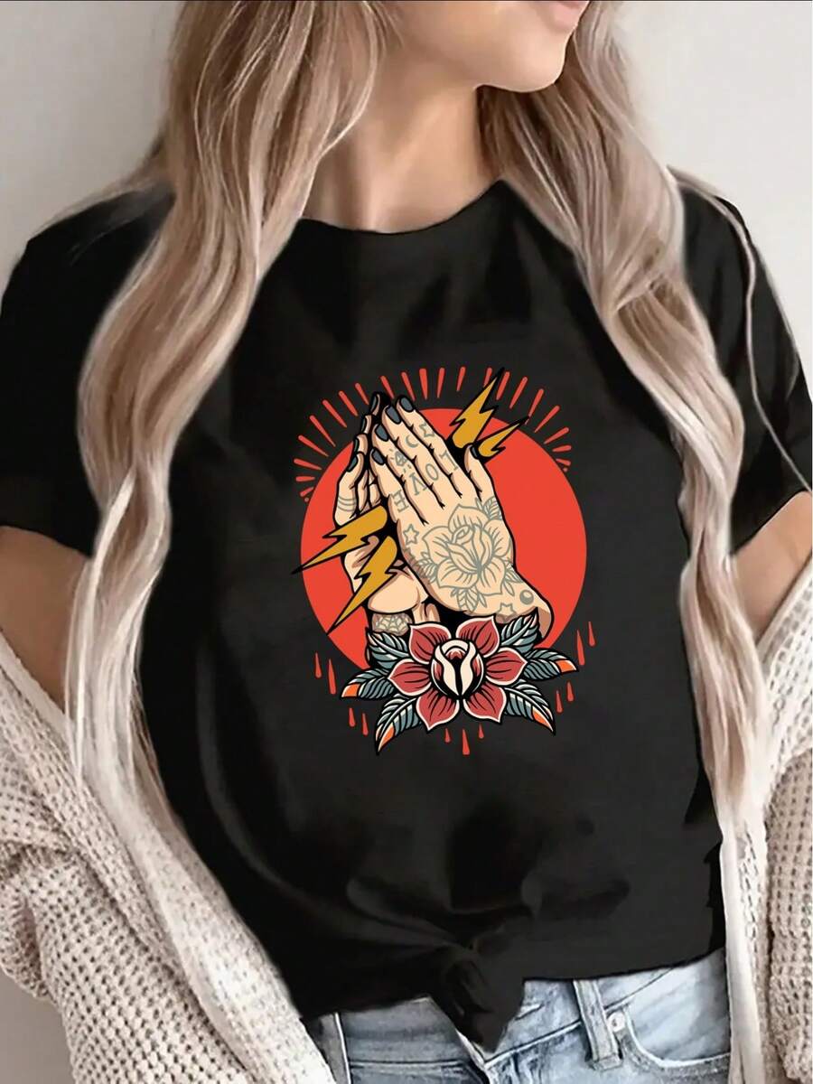 T-Shirt With Praying Hands Print - Attractive Short-Sleeved T-Shirt With Round Neck And Red Circle, With Floral Print Of Praying Hands, Machine Washable, Urban Style, Suitable For Casual Wear And To Combine With Other Garments - Unisex Vintage Urban Style T-Shirt, Cotton, Short Sleeve And Round Neck. - 黑色 - 查看 1