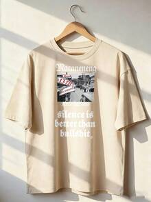 Retro Street Photo T-Shirt With "Silence Is Better Than" Slogan, Fashionable Short-Sleeve T-Shirt For Spring/Summer 2026, Made In Mexico, 180 Grams. Cartoon Print, Couple Design, Suitable For Indoor Or Outdoor Wear. Crew Neck, Unisex, Ideal For Office And Leisure. One-Pack. - APR-P631577SLNDXZGY586 - 查看 1