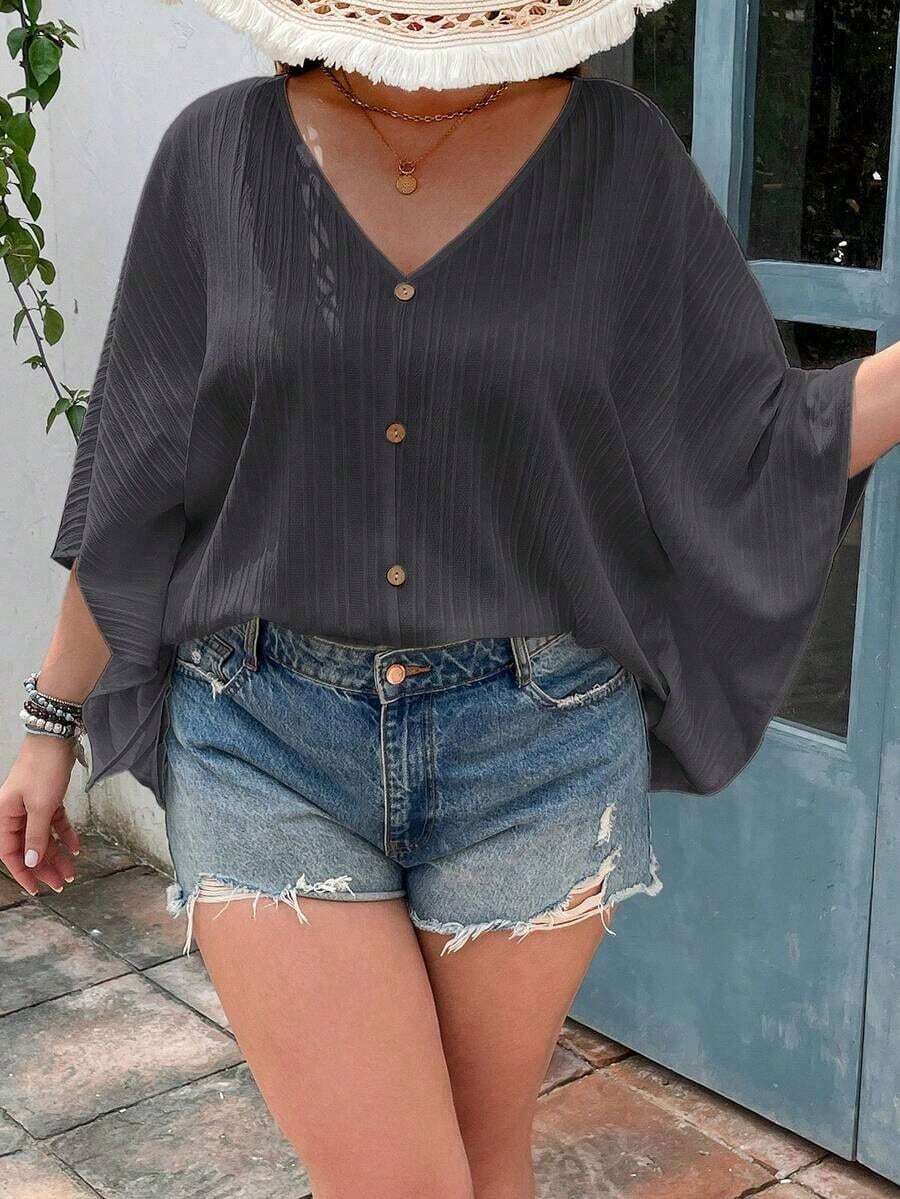 Blusa de manga de murciélago con cuello en V y textura para tallas grandes - Gris Oscuro - Ver 1
