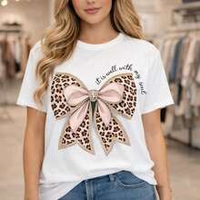 Camiseta casual de algodón con estampado de lazo de leopardo para mujer, top casual de manga corta y cuello redondo, camiseta holgada para uso diario, tallas, camiseta gráfica "It Is Well With My Soul", ropa suave y cómoda, camiseta de gran tamaño a la moda para mujer. - Blanco - Ver 8