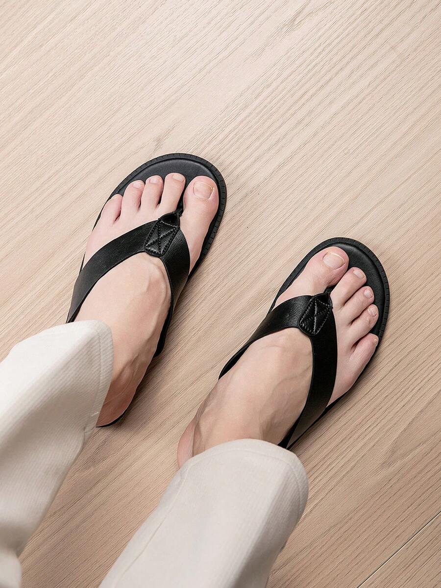 男士休闲拖鞋，舒适人字拖，经久耐穿，适合海滩和夏季穿着