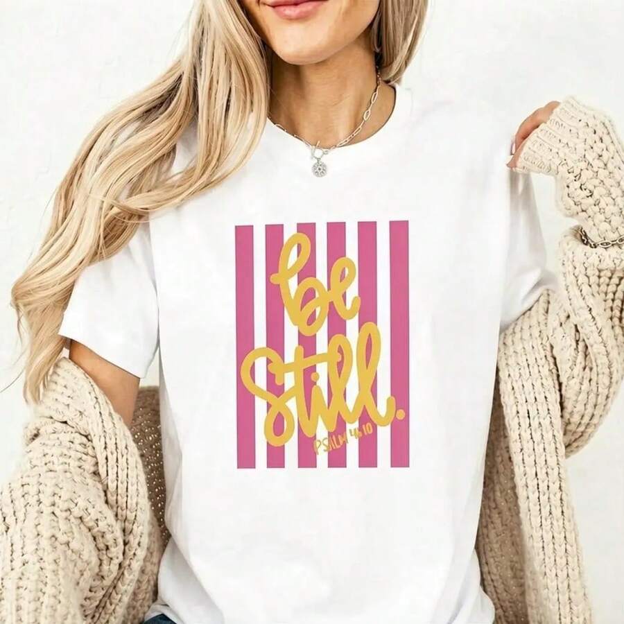 Women's Short-Sleeved T-Shirt With Phrases, Feminine Pink Stripes, Flirty Style Clothing, Spring T-Shirt With Messages "Be Still" And "Love Like Jesus", Fashionable T-Shirts With Summer Vibes, T-Shirts, Comfortable T-Shirts. - 白色 - 查看 1