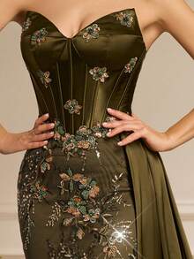 VIPGIRL Elegante y glamoroso vestido de noche largo sin tirantes para mujer con detalles de lentejuelas y malla en contraste para fiesta de boda - Verde Oscuro - Ver 2