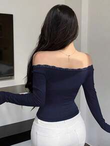 Camiseta ajustada para mujer con hombros descubiertos, con encaje y lazo de contraste, manga larga, top con hombros descubiertos - Azul marino - Ver 2