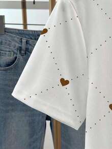 Camiseta de mujer con cuello redondo, estampado de corazones y lunares, y bloques de color - Blanco 4 - Ver 3