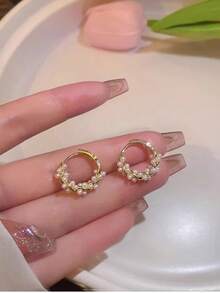 1 Pair Faux Pearl Hoop Earrings, Luxury Elegant Clip-On Earrings, Versatile Accessories For Women - Gold - View 4