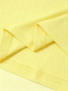 Vestido mini ajustado negro y sexy para mujer con cuello asimétrico, cintura ceñida, que estiliza la figura, espalda descubierta, versátil y elegante - Amarillo claro - Ver 5
