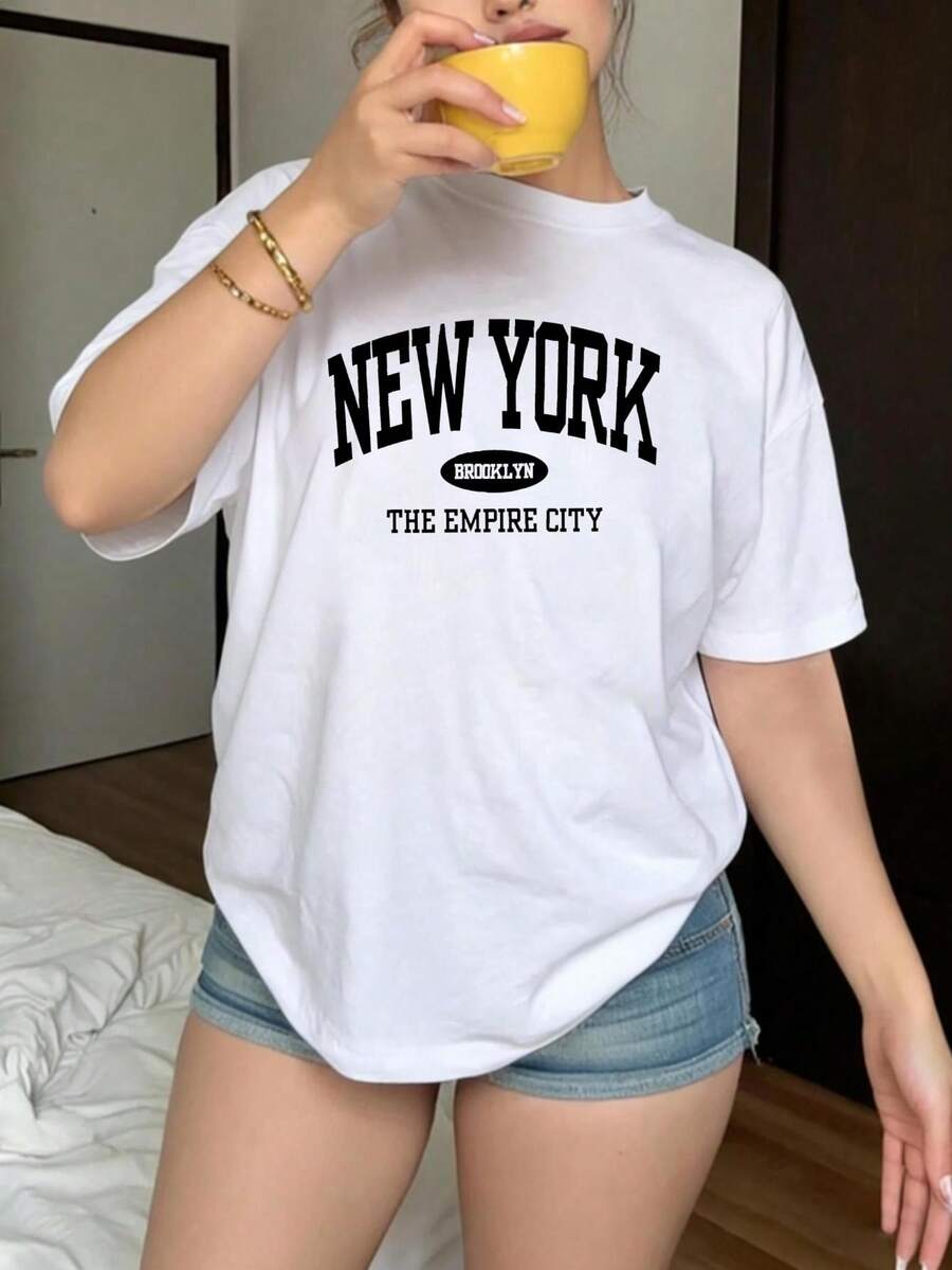 Women's Loose-Fitting T-Shirt With A New York Brooklyn The Empire City Print, Ideal For Everyday Wear And Casual Style. - 白色 - 查看 1
