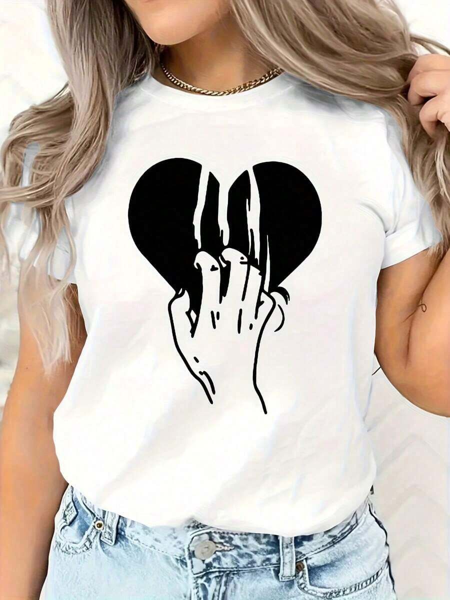 Women's 100% Cotton T-Shirt With Retro Anime And Heart Print - White With Black Print, Breathable, Loose Fit, Round Neck And Short Sleeve, Casual H-Style Top For Spring And Summer, Versatile Fashion Inspired By Animation, Anime T-Shirt, Summer Outfit, Vintage Style, Soft Texture, Printed T-Shirt, Summer Wardrobe, Spring Fashion, Comfortable Material, Printed T-Shirt, For Streetwear Lovers. - 白色 - 查看 1