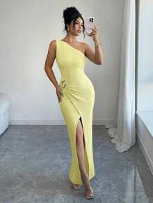 Nuevo vestido maxi de mujer de unicolor y sexy con hombro asimétrico, retorcido y fruncido, con cuello asimétrico, textura de punto y estilo ajustado, con diseño retorcido y con abertura, atuendo elegante para mujer, vestido para fiesta de primavera/verano, vacaciones, San Valentín - Amarillo - Ver 5