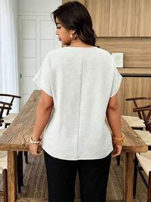 Blusa holgada de mujer talla grande con cuello redondo, mangas de murciélago y lunares en contraste, adecuada para uso diario y vacaciones, primavera/verano - Blanco - Ver 2