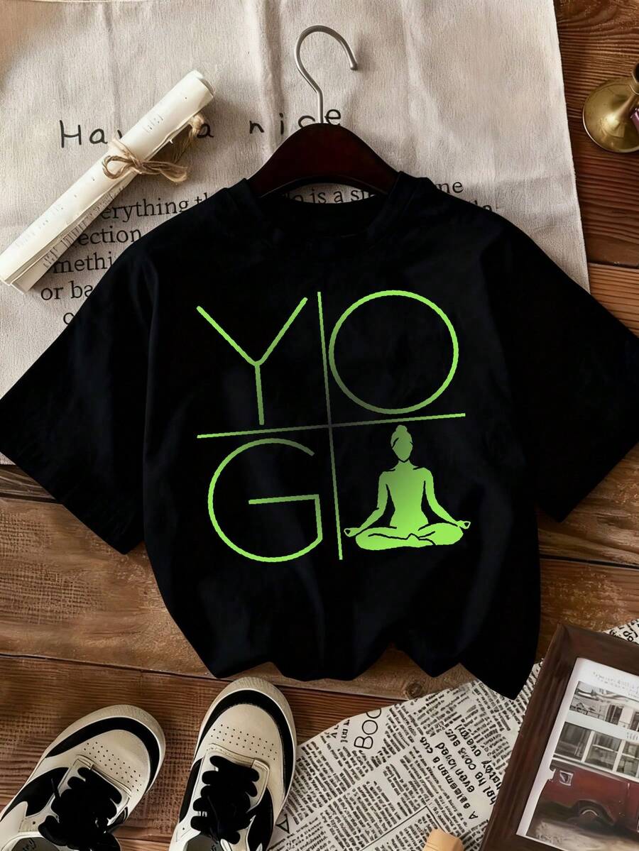 This Fashionable Women's T-Shirt Features A "Yoga Sport" Pattern Design And Is Made Of 100% Pure Cotton. It Has A Round Neck And Short Sleeves, Providing Comfort And Breathability. It Is Both Casual And Elegant, Making It A Must-Have Item For Summer. - 黑色 - 查看 1