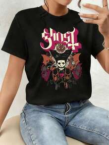 A Symbolic Figure With An Elegant Skull Face, Holding A Wine Glass And With A Mysterious Moon Above Its Head, Symbolizes The Contemplation Of Life And Death, Imbued With A Dark And Dramatic Artistic Meaning. This Women's T-Shirt, Made From 100% Pure Cotton, Is Soft And Comfortable, Ideal For Creating A Modern Urban Look. Comfortable Clothing. - 黑色 - 查看 7