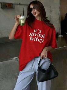 Camiseta Vintage de Vacaciones para Mujer "It's Giving Wifey" con Gráfico Divertido, Camiseta de Algodón para Mujer, Cuello Redondo, 100% Algodón - Rojo - Ver 1