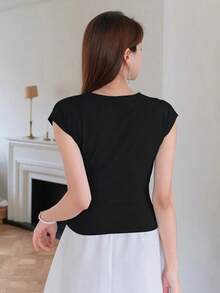 Camiseta de verano para mujer de unicolor con cuello en V cruzado y pliegues ajustados - Negro - Ver 3