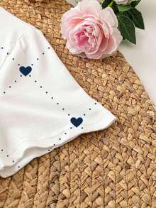 Camiseta de mujer con cuello redondo, estampado de corazones y lunares, y bloques de color - Blanco 8 - Ver 3