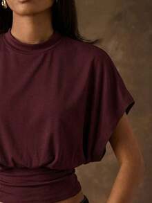 Camiseta de unicolor marrón oscuro de estilo minimalista casual, versátil para primavera/verano, adecuada para el uso diario, citas, reuniones, otoño/invierno, Navidad, Año Nuevo, Acción de Gracias, fiestas, bodas, playa, ceremonias de graduación, con un aspecto elegante y casual para salidas, citas, traslados, brillante, Día de San Valentín, vacaciones, estilo Y2K, graduación, etc. - Multicolor - Ver 3