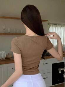 Camiseta de manga corta de canalé de ajuste ceñido con cuello redondo, crop tops para mujer - Caqui - Ver 2