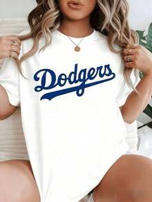 A Bold Blue Dodgers Emblem Celebrates Baseball's Timeless Heritage And Team Pride With A Cool, Urban Appeal. Women's 100% Cotton Casual T-Shirt. - 白色 - 查看 4