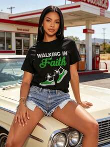 Graphic Tee With Rhinestone Sneaker Design "Walking In Faith" By Mexican Walking In Faith, Round Neck, Short Sleeve, Bright Green Shoe Design, Casual Wear For All Seasons, Round Neck Graphic Tee, Cotton Fabric, Summer Fashion For Women. - 黑色 - 查看 3