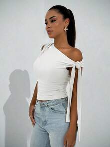 Elegante blusa de mujer con hombros asimétricos y cuello con lazo, adecuada para citas casuales, fiestas nocturnas, uso diario, otoño - Blanco - Ver 5