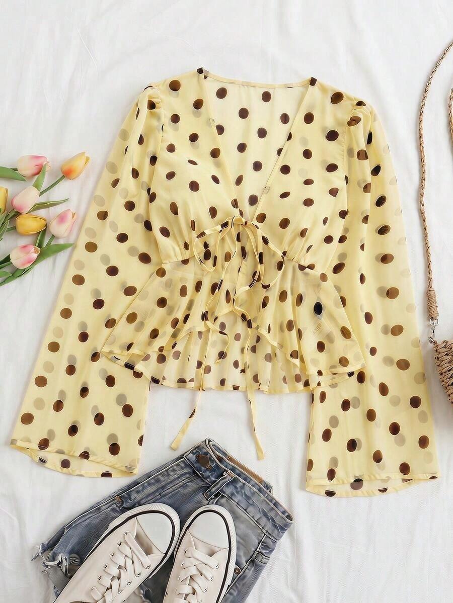 Blusa con escote en V, cintura ajustable con lazo, mangas acampanadas y fruncido en el dobladillo con detalle de volantes. - Multicolor - Ver 1