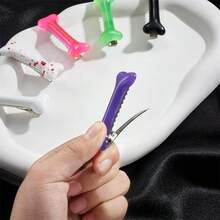 4个可爱狗狗骨头和鸭嘴造型多功能侧刘海/夹式发夹，适合节日和派对佩戴 - 白色 - 查看 4