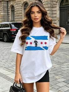 Women's Soft And Casual Short-Sleeved Crew Neck T-Shirt With A Chicago Flag Graphic Print, Perfect For Everyday Wear That Reflects City Pride. Black. - 白色 - 查看 2