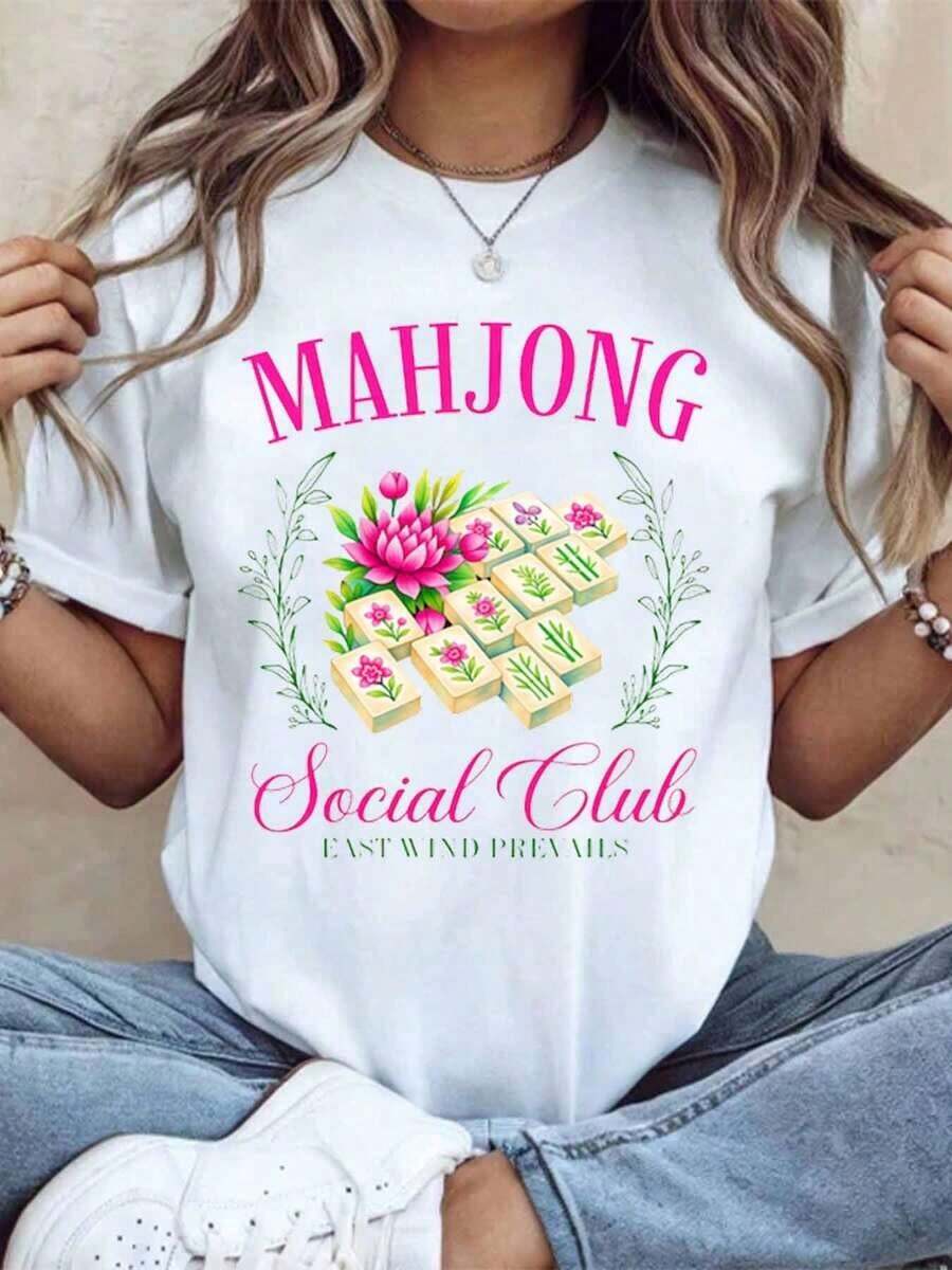 Women's Mahjong Social Club Floral Design T-Shirt "The East Wind Prevails", Casual Game Night Wear, Gift Idea For Mahjong Lovers, 220g - Urban Vintage Style, Unisex 100% Pure Cotton T-Shirt, Short Sleeve And Round Neck. - 白色 - 查看 1