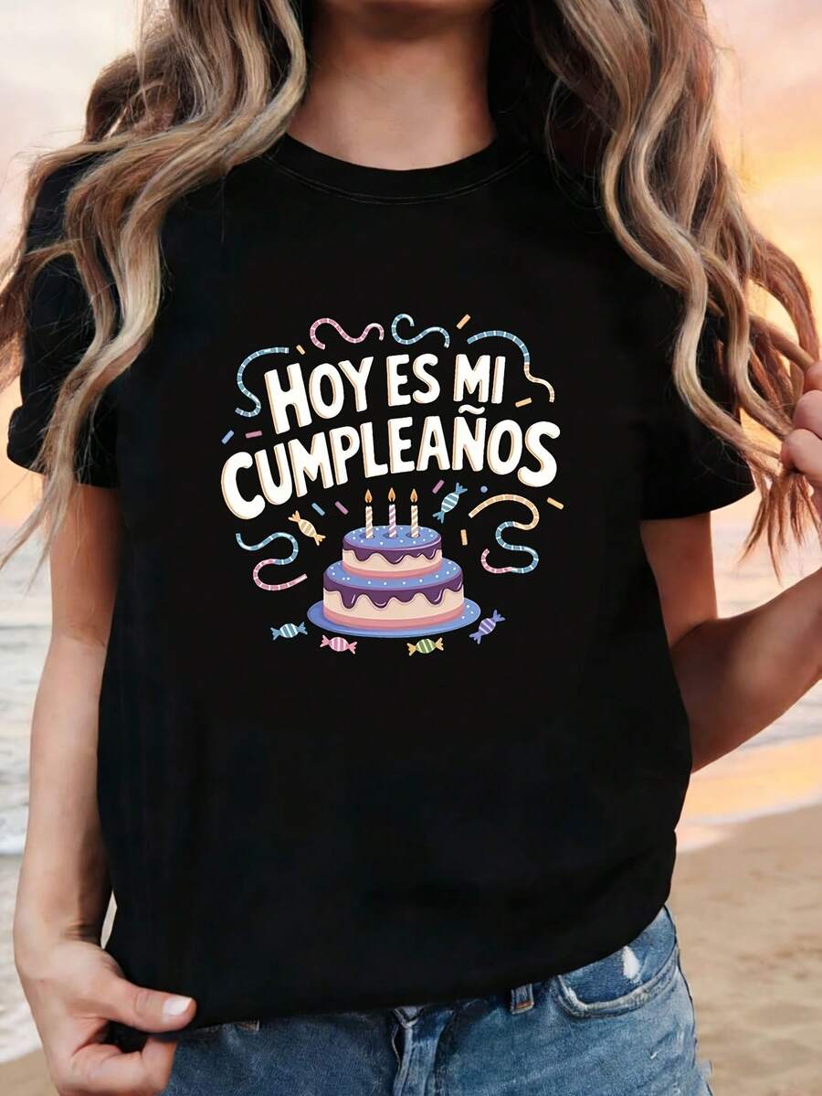 Women's T-Shirt With A Creative "HOY E I CUPEAÑO" (Today Is My Birthday) Print And Cake Ribbon, Ideal For Birthday Parties, Fun, And Joy. Short-Sleeved, Round-Neck, Black T-Shirt For Women - Machine Washable, Suitable For Parties, Casual Outings, Everyday Wear, Versatile, Perfect For Gatherings With Friends, Festive Outfits, And Creative Birthday Gifts. Elegant Party Outfit, Stylish Ladies' T-Shirt, Blouses Suitable For Curvy Women, Casual Wear, Cool And Sweat-Free Summer Clothing, Fun Letter Print. - 黑色 - 查看 1