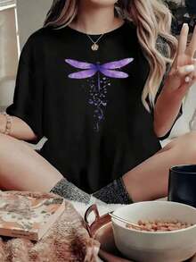 PremiumFashion Oversized White T-Shirt With Purple Dragonfly And Water Drop Patterns | Comfortable And Casual Women's T-Shirt, Perfect For Everyday Wear And Casual Outfits, Ideal For Summer And Spring, Regular Fit, Crew Neck. Gift Idea. - 黑色 - 查看 1