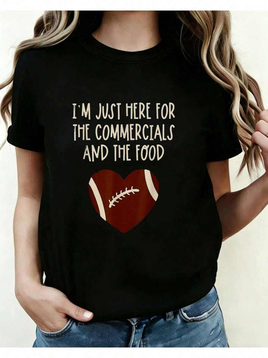 Women's Casual Sports T-Shirt In Black With Red Football Graphic And White Text - Elastic Crew Neck T-Shirt, Machine Washable, Comfortable Fit For All Seasons, Perfect For Sports Lovers And Casual Style. - 黑色 - 查看 1