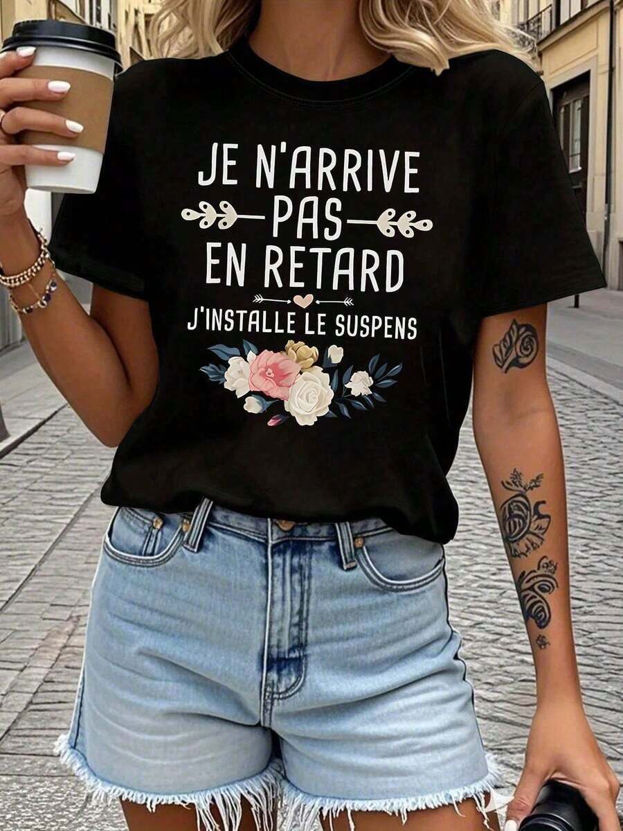 Under The Radar: I'm Not Late, I'm Building Suspense. Women's Letter Print T-Shirt, Short Sleeve, Crew Neck, Casual Wear, Perfect For Everyday Wear And Holiday Gifts - Vintage Street Style Unisex Loose Cotton Short Sleeve Crew Neck T-Shirt - 黑色 - 查看 1
