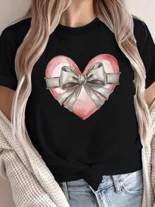 Una camiseta de mujer de manga corta, holgada, moderna, a la moda, retro y elegante, adecuada para actividades al aire libre en primavera y verano, con un diseño de cuello redondo con estampado de lazo y corazón, camiseta casual de manga corta para primavera y verano, ropa de mujer.blusas para mujer,blusas casuales para dama,tops,, mujer premium,y2k,playeras de mujer curvy,ofertas y liquidaciones ropa mujer,playeras deportivas para mujer,,playeras de hombre, mujer,blusas>elegante MP8Z - Negro - Ver 1