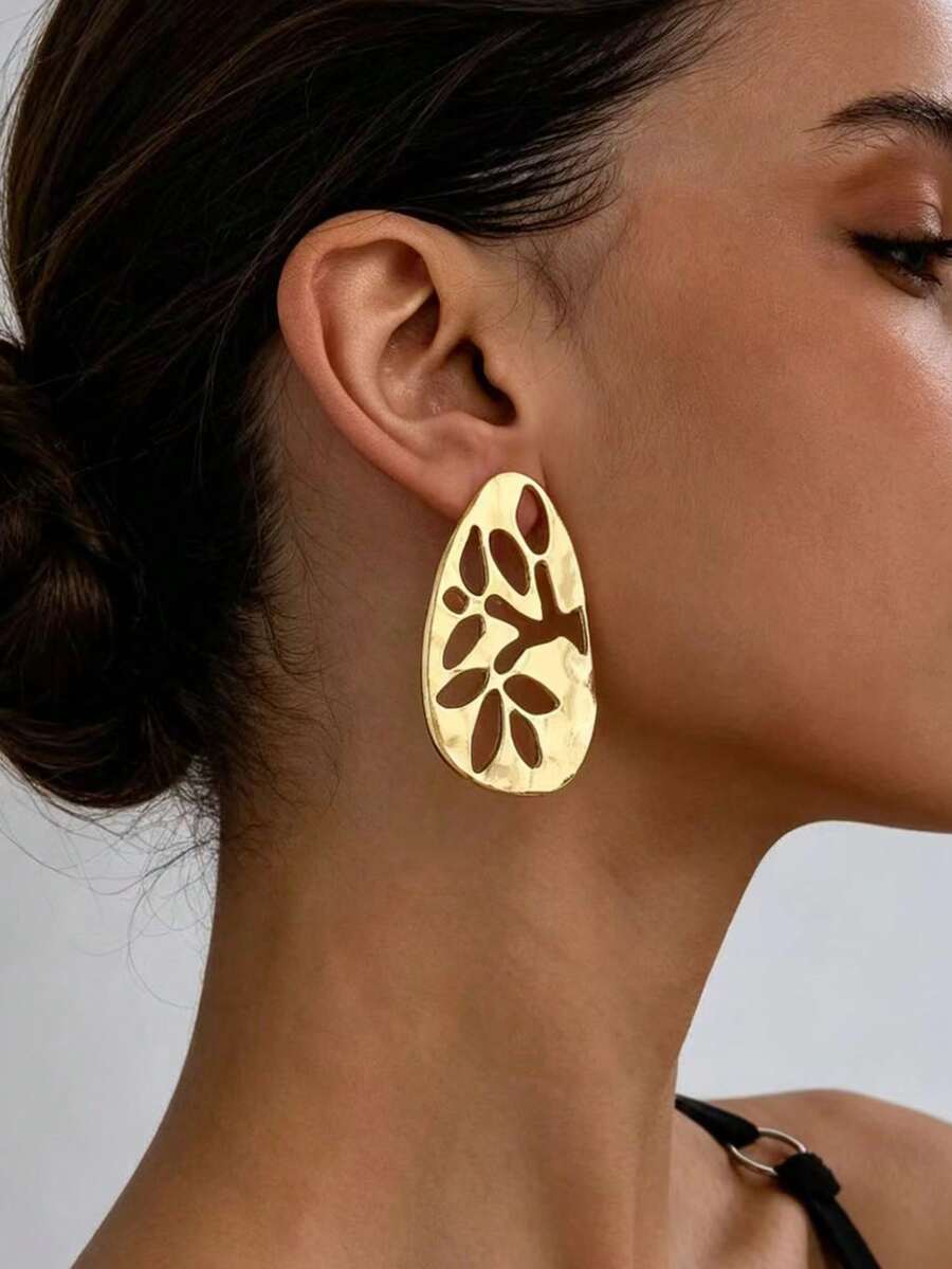 1 Pair Fashionable Exaggerated Hollow Geometric Earrings - Yellow Gold - View 1