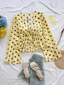 Blusa con escote en V, cintura ajustable con lazo, mangas acampanadas y fruncido en el dobladillo con detalle de volantes. - Multicolor - Ver 3