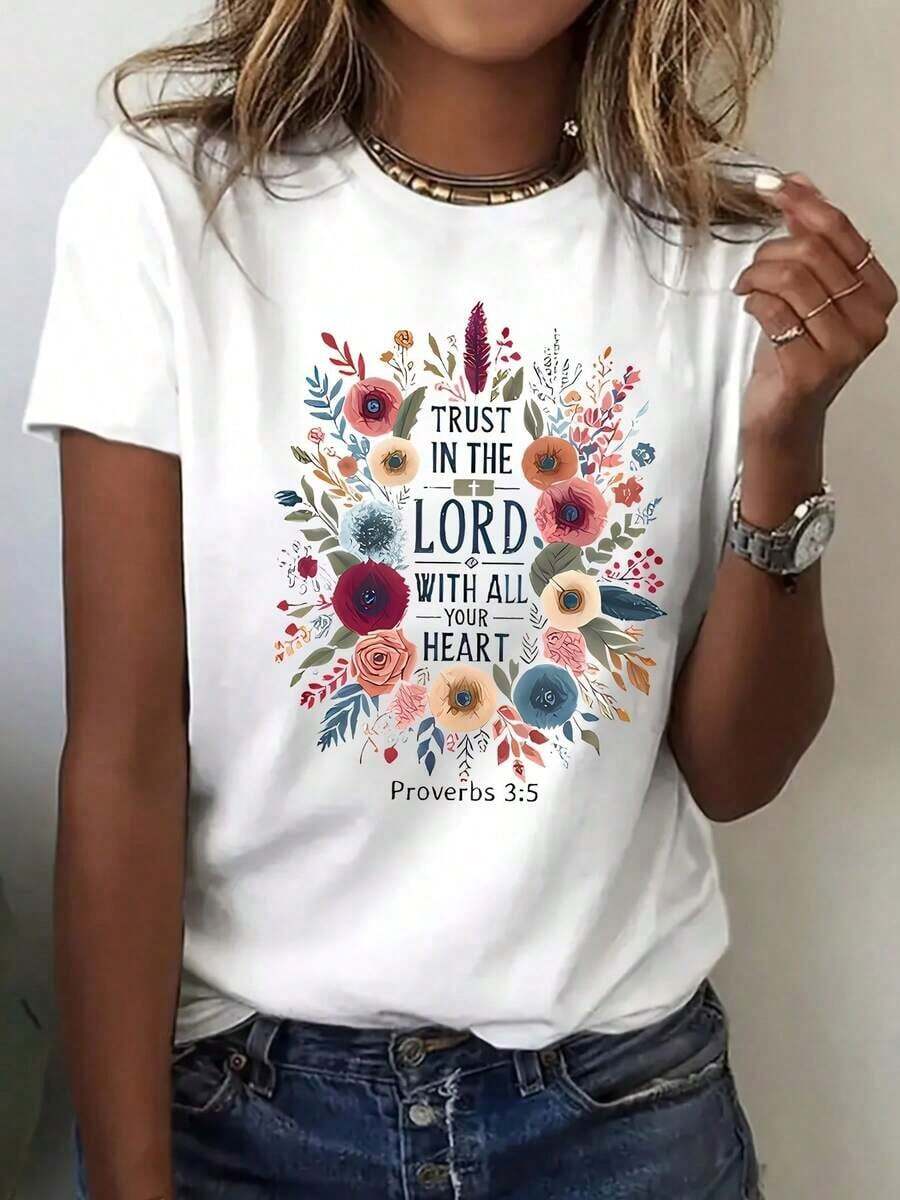 100% Cotton. The "Faith" Design Incorporates Christian Cross And Butterfly Prints, With A Simple Crew Neck And A Versatile Short-Sleeved T-Shirt For Women, Suitable For Casual Wear, Travel, Vacation And Other Occasions. - 白色 - 查看 1
