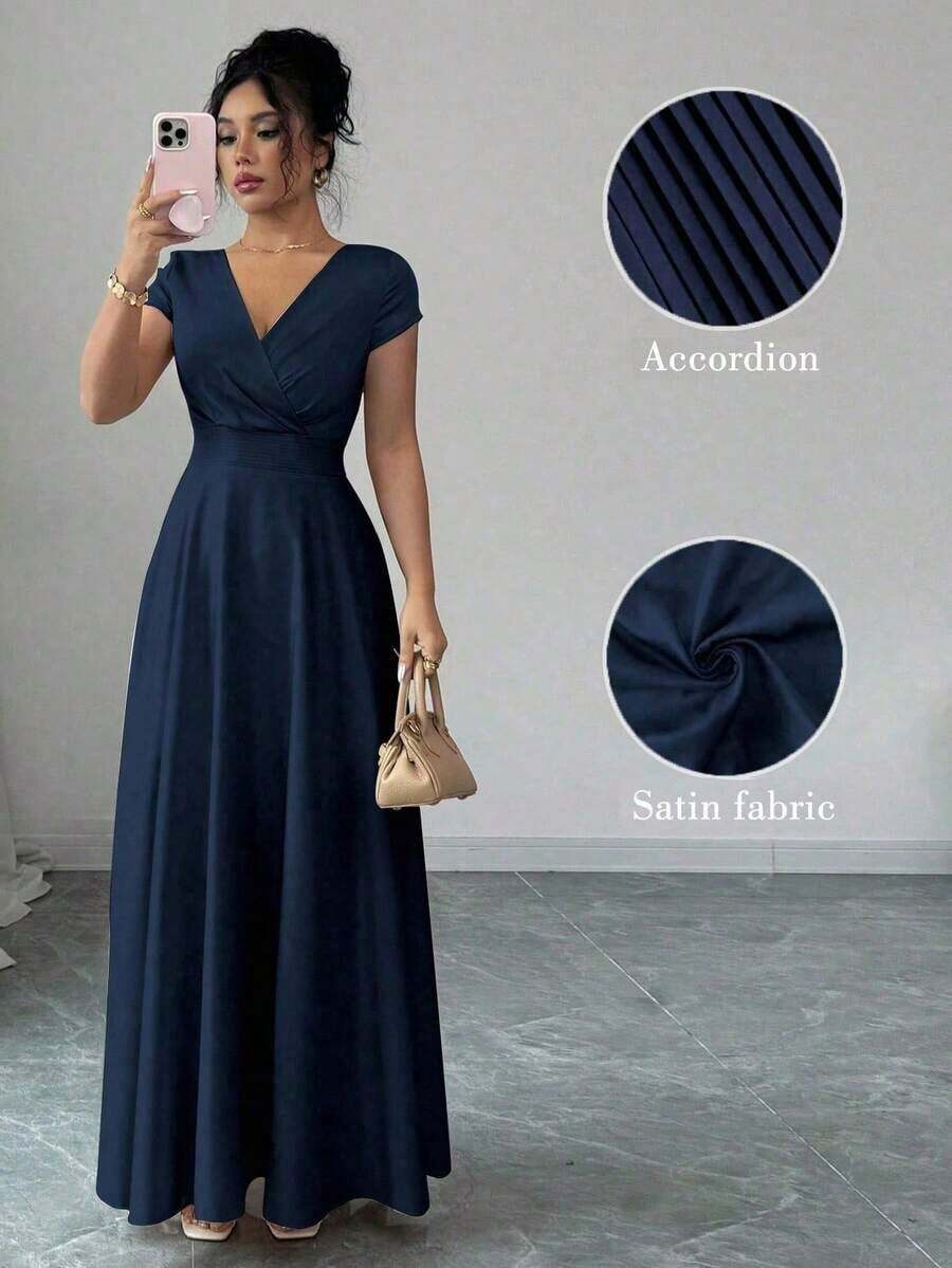 Vestido elegante y romántico para mujeres con cuello en V, mangas cortas y cintura ceñida - Azul marino - Ver 1
