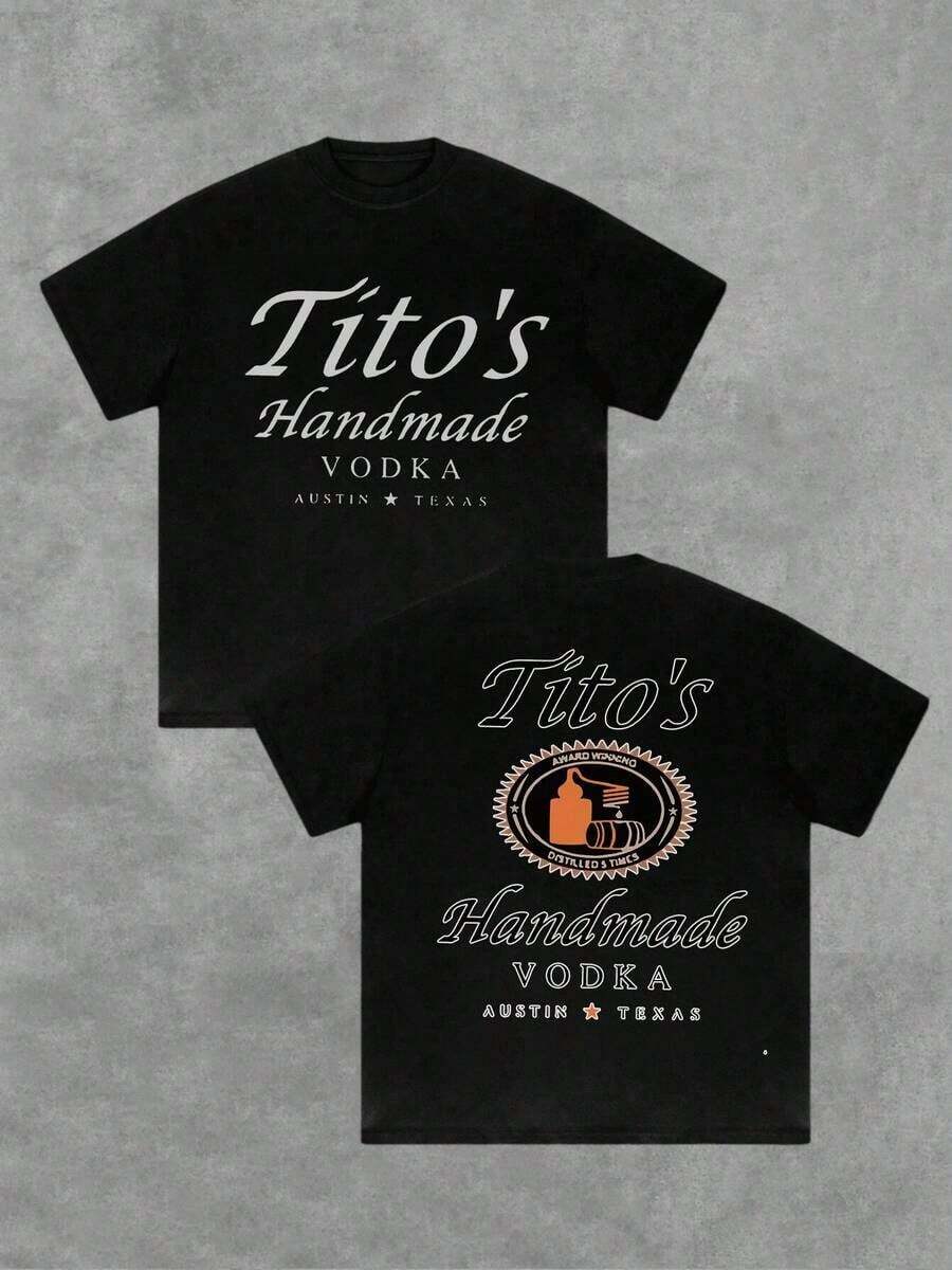 Camiseta negra inspirada en la marca "Tito's Handmade Vodka" - Con tipografía y logotipo de "Tito's Handmade Vodka" en la parte delantera y trasera!Camiseta 100% Algodón 220g con Estampado a Doble Cara |   Diseño exquisito |   Suelto y cómodo |   Fácil de combinar | - Negro - Ver 1