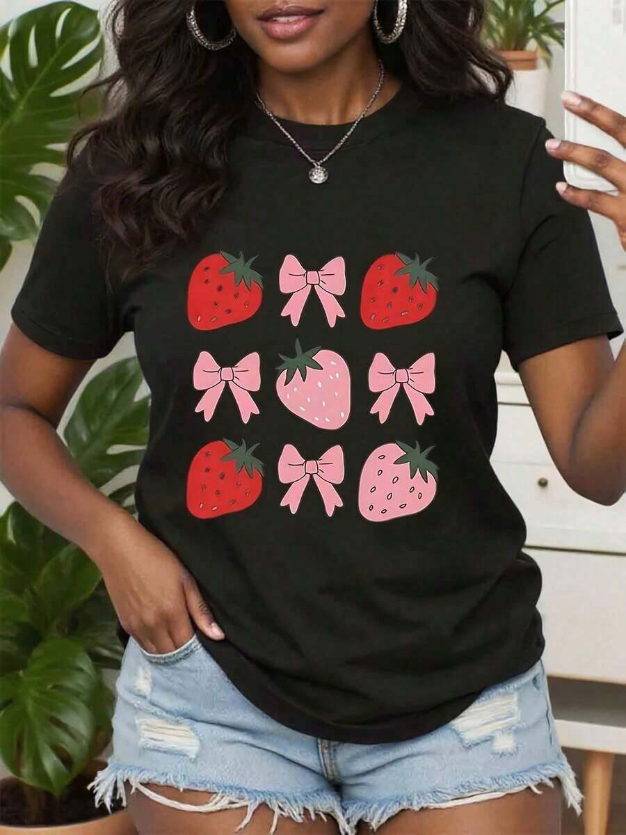 Cool Strawberry Print T-Shirt, Retro Strawberry Graphic T-Shirt, Vintage Fruit Illustration T-Shirt, Gift For Berry Lovers, Retro Style Clothing, Perfect Gifts For Grandma And Mom. - 黑色 - 查看 1