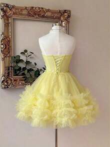 Elegante y lujoso vestido corto hecho a mano con aplicaciones bordadas, encaje de ganchillo y parches de satén, con abertura en la cintura, adecuado para citas, fiestas de solteros, galas, bailes, Día de San Valentín - Mostaza Amarilla - Ver 2